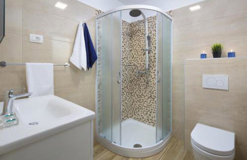 Villa Bella Vista for 8 people with sea view, heated pool & wellness - only 1,5 km from beach - Foto 24