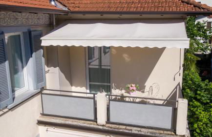 Maji Como Lake - Lake Como Historic Villa Apartments with Pool & Parking, 100m from Ferry & train - Foto 19