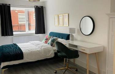 Stunning and Spacious 2bed flat in central Woking - Foto 28