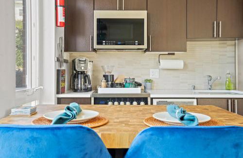 NEW Bright Capitol Hill Condo, Great Location Views - Foto 9