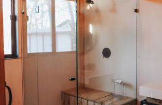 Premium Lakefront Cabin 2 The Magnolia - Foto 13