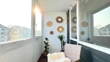 REGENCY - Exklusive zentrale 45m2 Wohnung mit Balkon, WiFi und Netflix - Foto 5