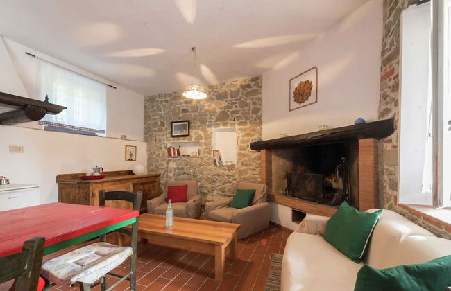 Rustic Chalet With Pool - Photo 21