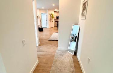 Peaceful Quiet Spacious New Modern Penthouse 3-Bedroom Apartment with a Balcony - Foto 37