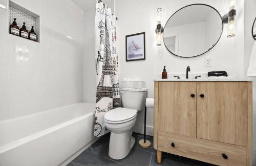 Cozy 1st-Floor Flat 2BR Backyard Free Parking - Foto 35