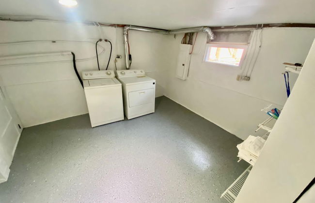 Cheerful 3 Bedroom Home Walk to UVA Stadium - Foto 34