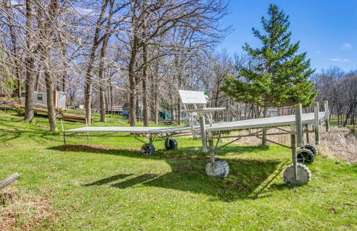 Pelican Rapids Lake House with Water Views and Dock! - Foto 37