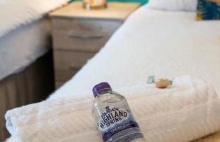 Whitburn house - Photo 18