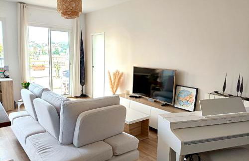 Stunning 2 bedroom apartment with Terrace and Sea view, Nice Cimiez Liberation - Foto 2