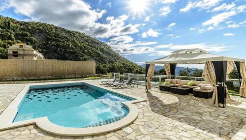 Countyside Retreat Six Bedroom Villa with Pool - Foto 4