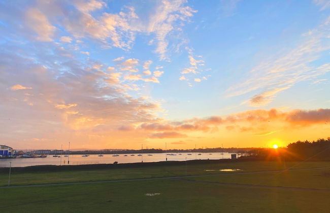 Zen Garden Cottage - Sleeps 2 - Patio & Parking - Foto 12