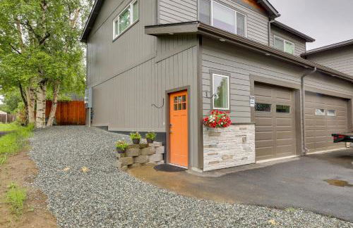 Anchorage Apartment with a View about 3 Mi to Airport - Photo 4