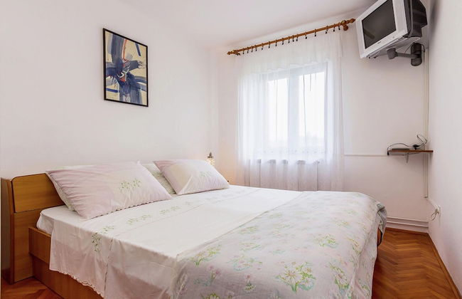 Apartment in Gajana With Mini Football Field - Foto 2