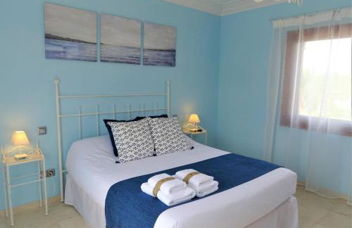 Villa with private pool and tennis court 150 metres from the sea-Villa el Olivo - Photo 24