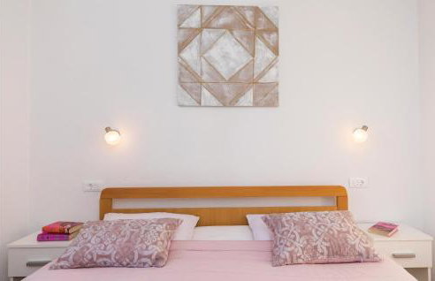 Two-Bedroom Holiday Home In Trilj - Photo 23