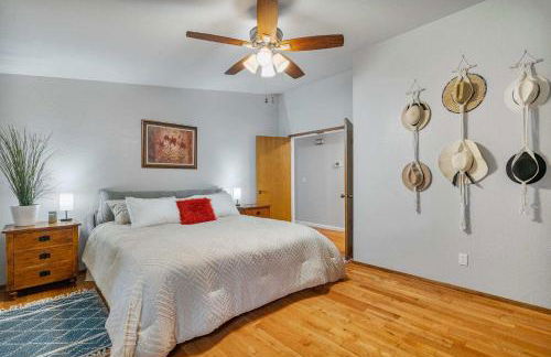 Large Family-Friendly Home on NW Side - Dogs OK - Foto 11