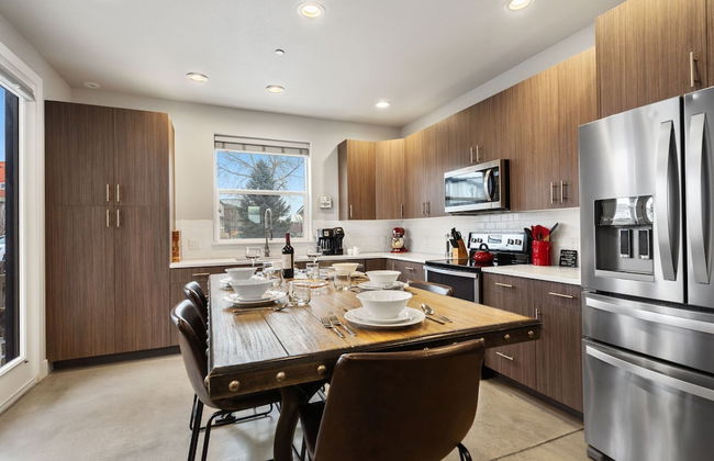 Elegant Oasis - Fireplaces, King Beds, Mtn Views! - Foto 13