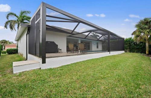 5* 3 BR 3 BA Home 4 min walk to beach & JW Marriott w/heated pool - Foto 33