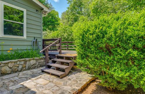 Private Hot Tub and Covered Deck Cozy Whittier Gem - Foto 26