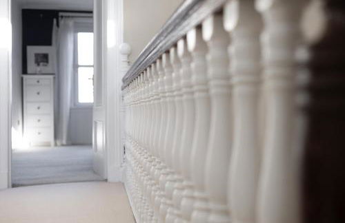 Extravagant 6 Bed Victorian Townhouse with Hot Tub - Photo 17