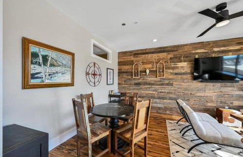 Downtown Condo with Two Ensuite Kings - Foto 9