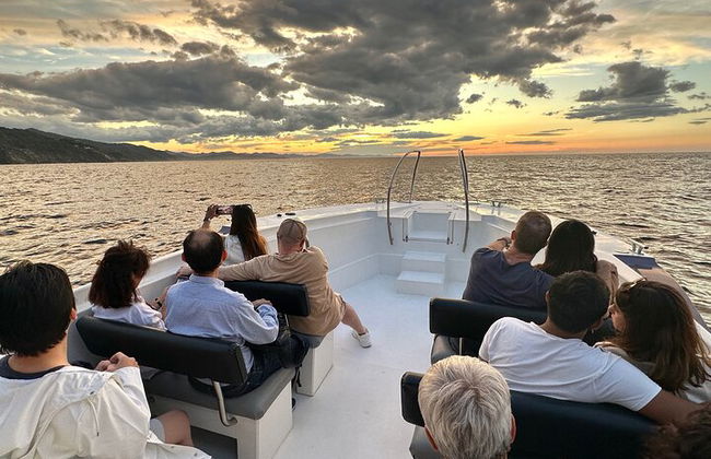 "2 baies, matin, après-midi, coucher de soleil avec un verre de cava - Photo 2