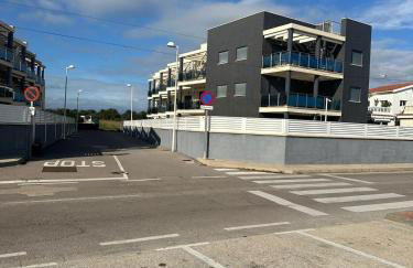 Ground floor apartment on the seafront with pool - Foto 60