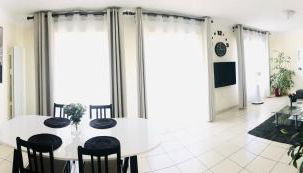 Beautiful Apartment near Geneva - Photo 3