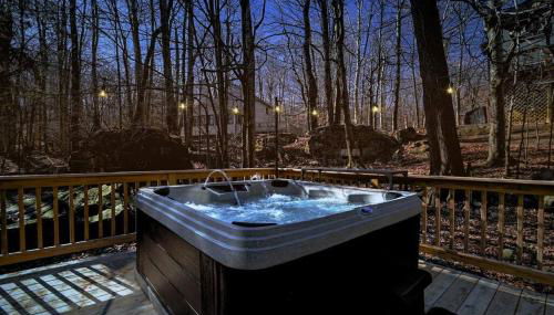 3BR, Lakeview, Hot Tub, Nintendo Switch - Deer Haven Poconos Retreat - Foto 4