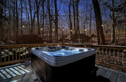 3BR, Lakeview, Hot Tub, Nintendo Switch - Deer Haven Poconos Retreat - Foto 4