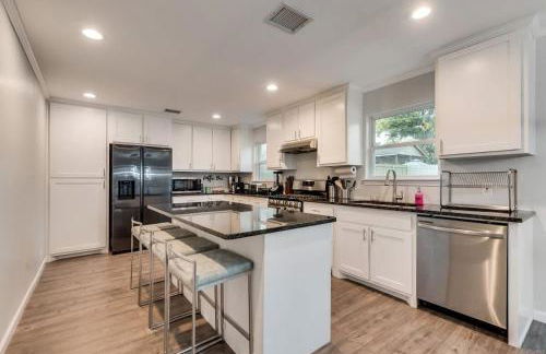 Luxury Home w Hot Tub near AT&T Stadium - Foto 12