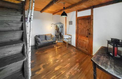 2 Bedroom Awesome Home In Bas-En-Basset - Foto 8