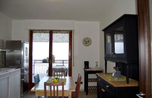 Il lago e la collina - Foto 25