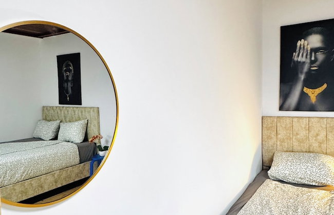 Cozy 3BR Apt with Garden Sleeps 10 - Foto 44