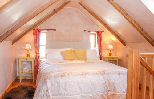 High Grove - Photo 16