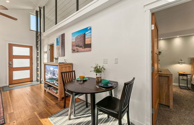 Vibrant Downtown Bungalow – Walk Everywhere! - Foto 20