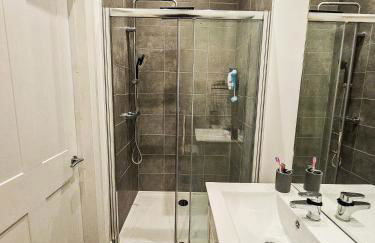 Cleave House - Contractor, Corporate & Leisure - Chic & Stylish - Sleeps 6 - Photo 16