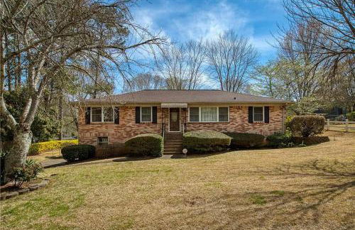 Spacious 4BR Retreat in Vibrant Smyrna Near Lakes - Foto 7
