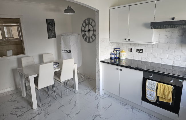 Snug - Colquhoun Square Apartment - Photo 10