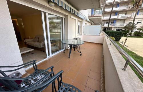 Apartamento con parking y piscina comunitaria AV-42 - Foto 15
