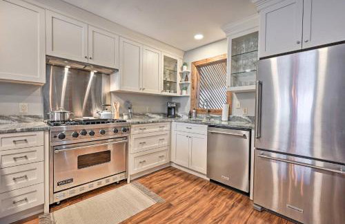 Updated Condo Next to Burke Mountain Bike Trails! - Foto 9