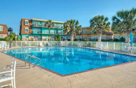 Oceanfront Condo w/ Private Balcony Pool + Tennis Bubbly Blew by Avantstay - Foto 48