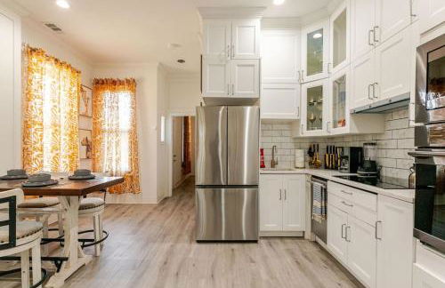 Golden Pearl with all you need within and around - Photo 4