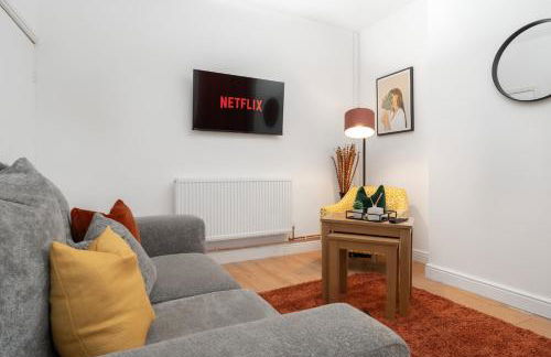 Entire 4 Bedroom house in Bootle Liverpool-Ideal for contractors, family and group-Free Parking & Free internet-Sleeps 7 - Foto 46