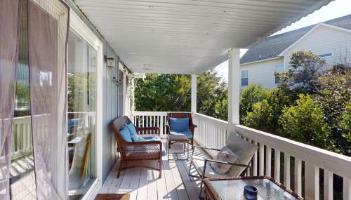 3rd-row beach cottage with ocean views, beach access, deck, & grill - Foto 3