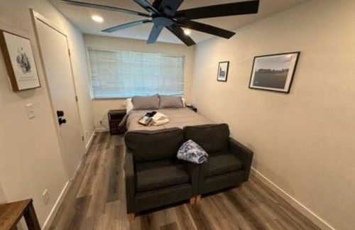 Downstairs UO, Autzen, Amazon Pk - Foto 7