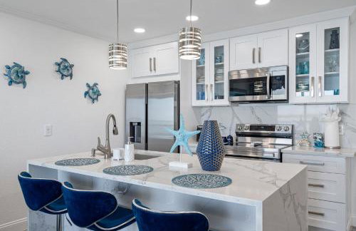 Sunset Paradise - Find yourself in Tampa - Photo 10