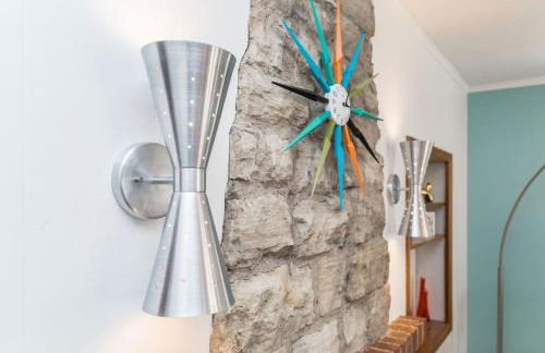 1960s Gem-Close to Downtown And In a Quiet Area - Photo 11