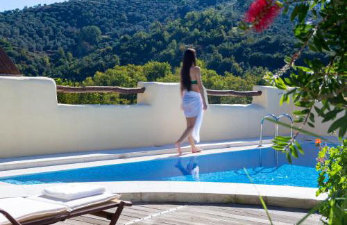 Verekinthos Villas - Pool, Hot Tub, BBQ, Kids Playground, Stunning Mountain Views - Photo 31