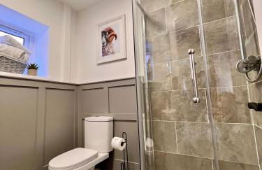 4 Walkers Cottage - Countryside Retreat with BBQ Hut - Photo 17